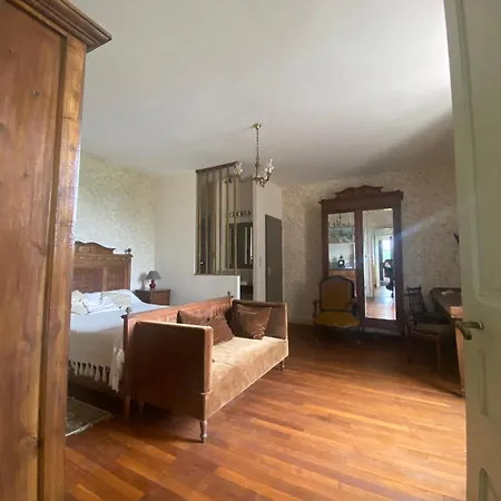 99 Maison Des Merles *