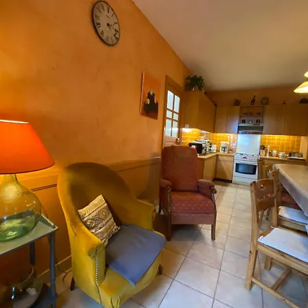99 Maison Des Merles * Briennon
